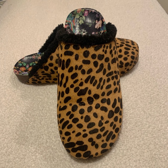 Johnny Was Leopard Print Mules - Picture 5 of 6